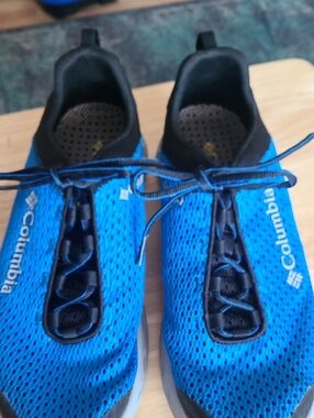 Columbia Men's Bright Blue and Black Athletic Sneakers